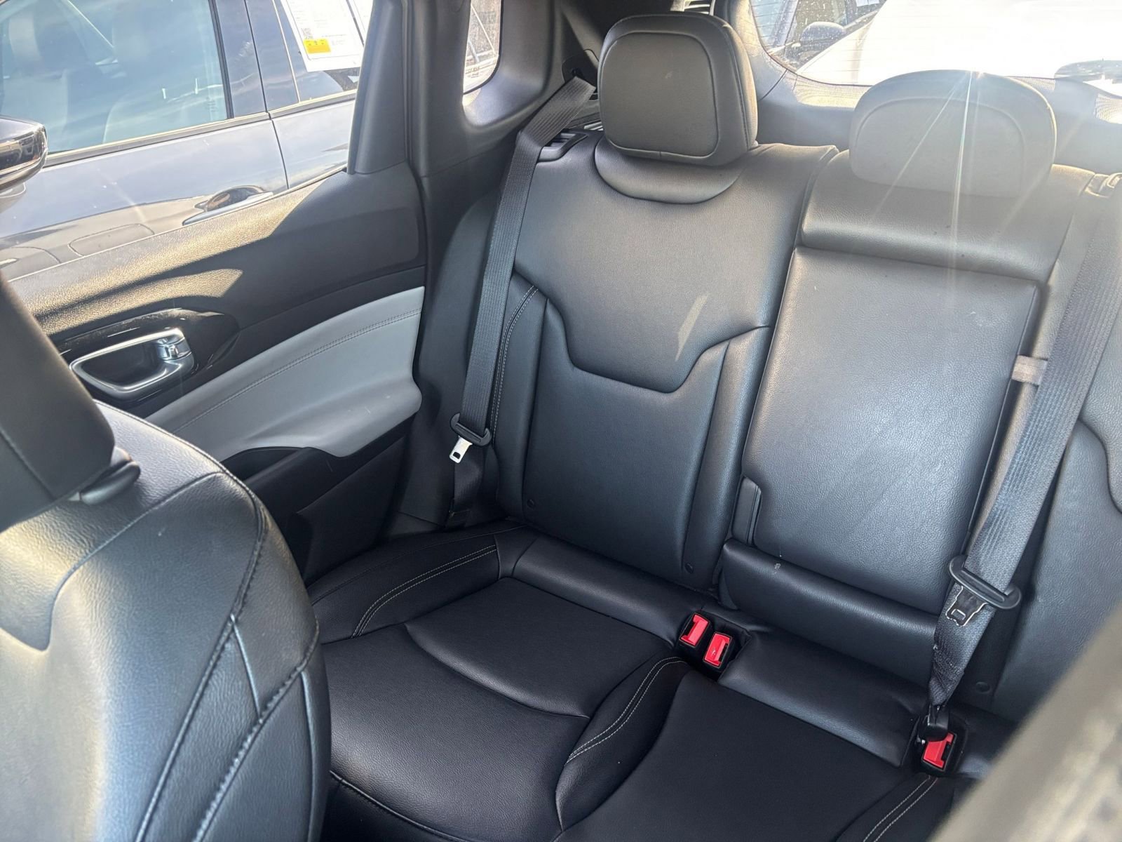 Used 2025 Jeep Compass Limited AWD/4WD image 40