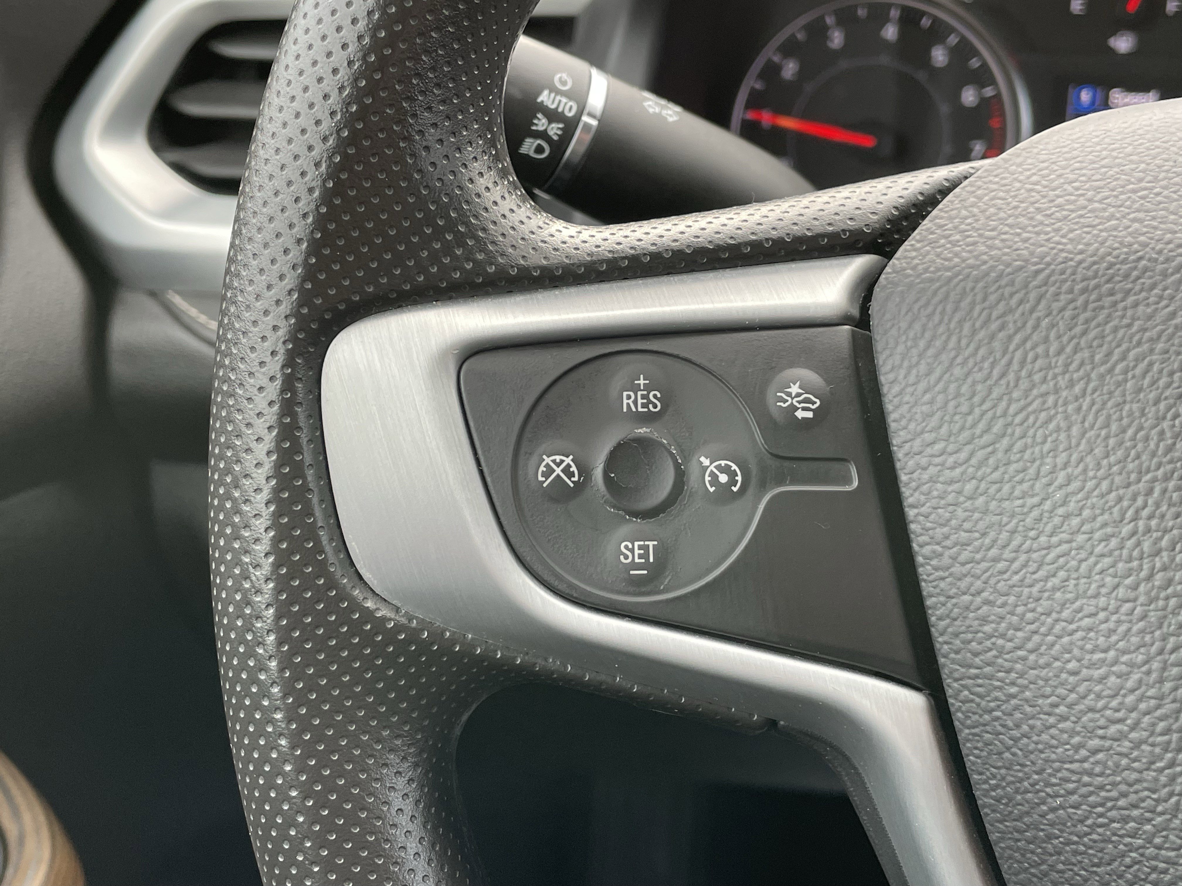 Used 2023 GMC Acadia SLE w/ Driver Convenience Package image 20