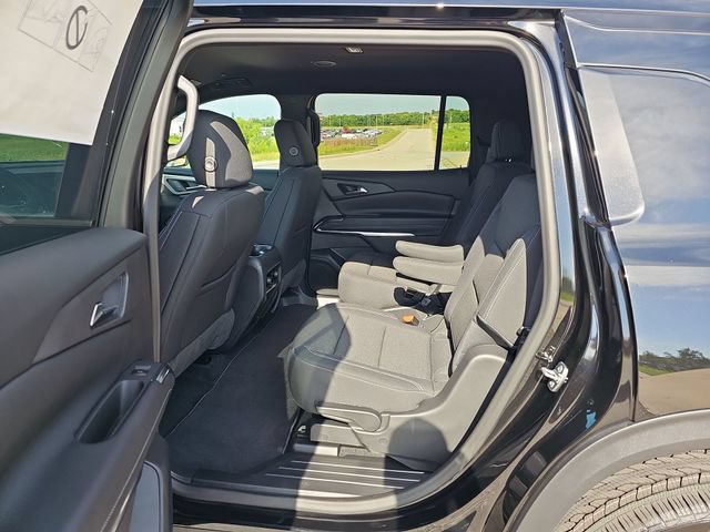 New 2026 Chevrolet Traverse LT w/ Midnight/Sport Edition AWD/4WD image 25