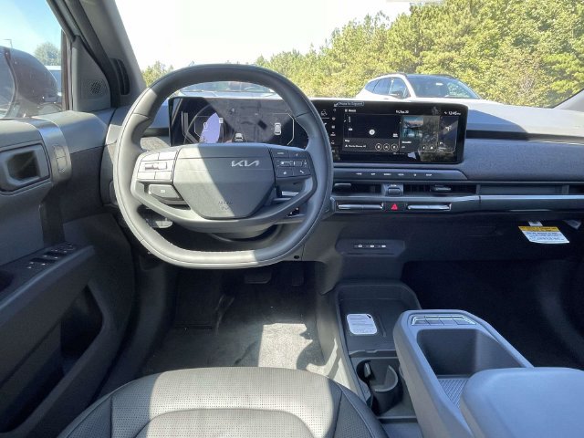 New 2027 Kia EV3 Wind FWD image 11