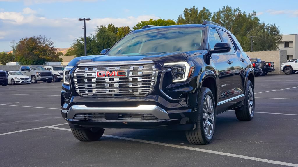 New 2026 GMC Terrain Denali AWD/4WD image 2