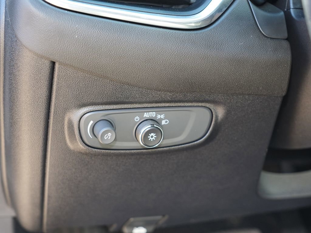 Used 2019 Chevrolet Equinox LT image 17