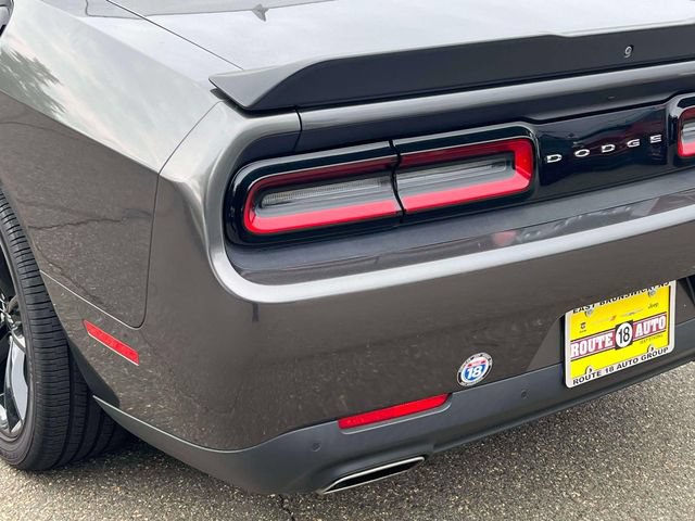 Used 2018 Dodge Challenger SXT Plus RWD image 9