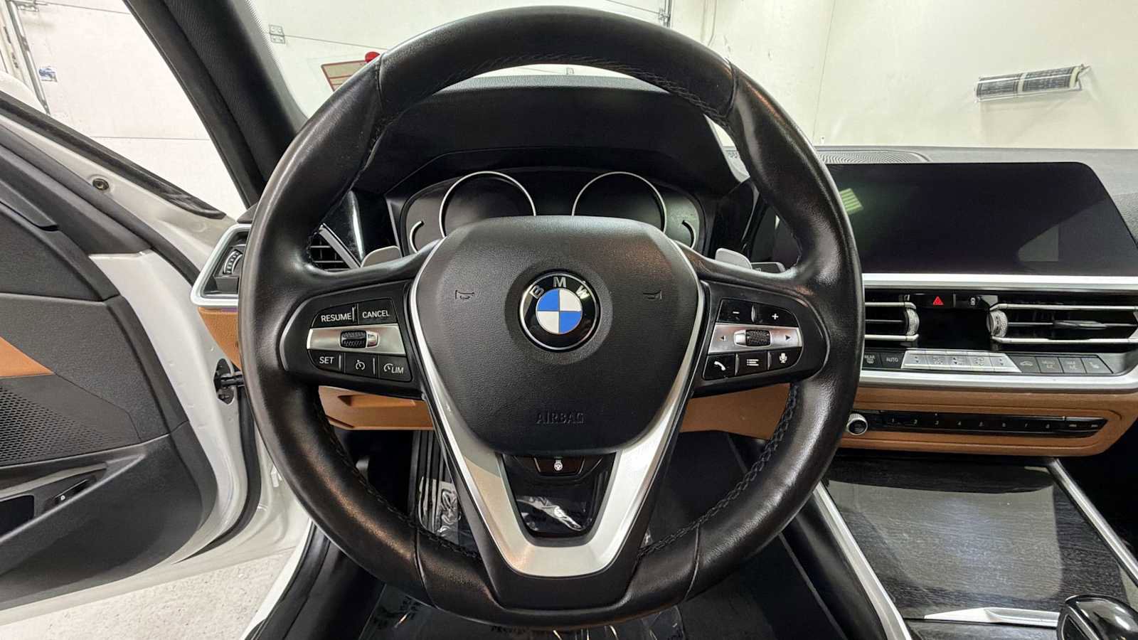 Used 2020 BMW 330i xDrive Sedan w/ Convenience Package image 16