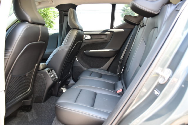 New 2026 Volvo XC40 B5 Plus w/ Climate Package AWD/4WD image 16
