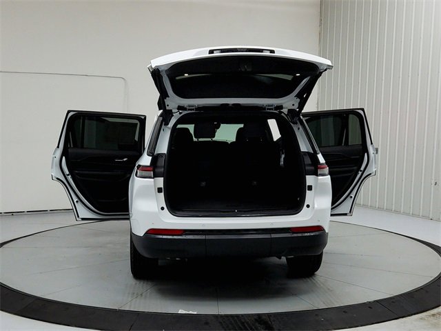 Used 2025 Jeep Grand Cherokee L Altitude image 14