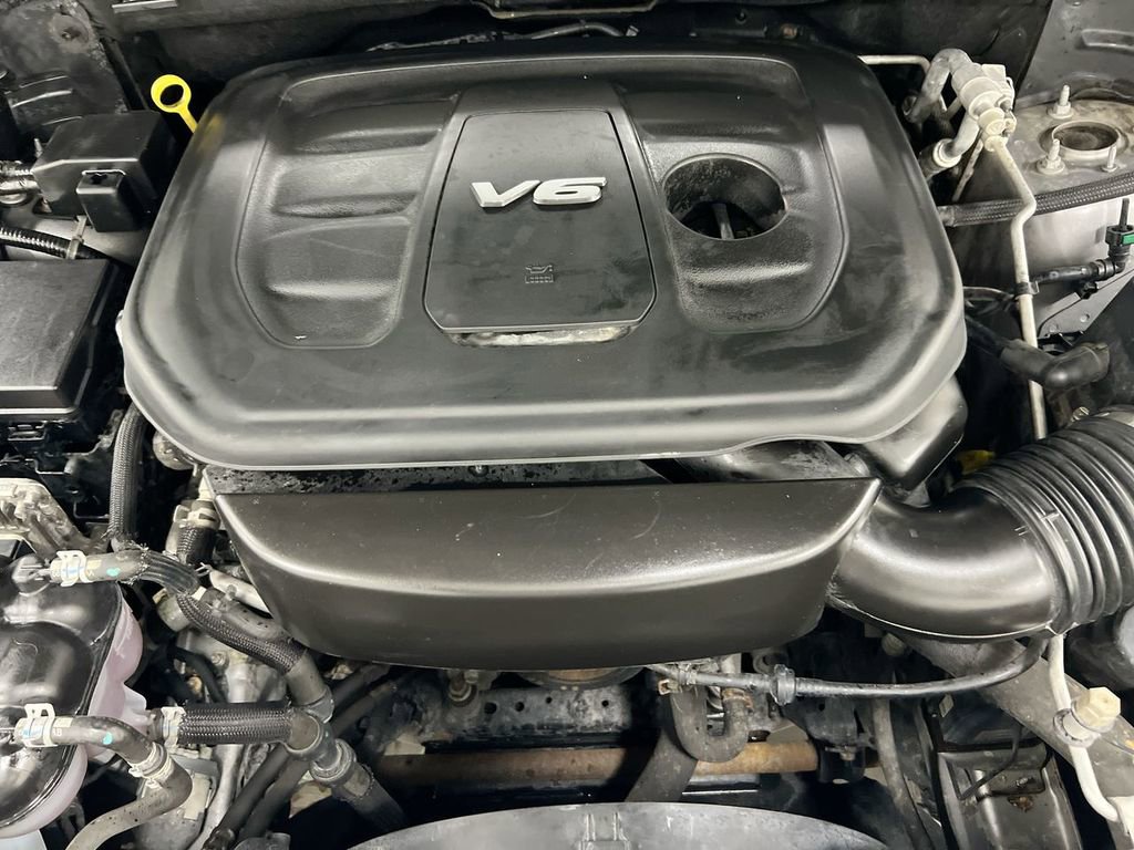 Used 2016 Jeep Grand Cherokee Limited 75th Anniversary AWD/4WD image 25