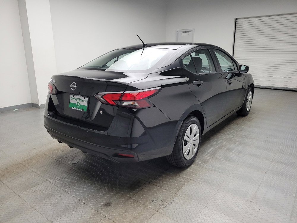 Used 2025 Nissan Versa S FWD image 9