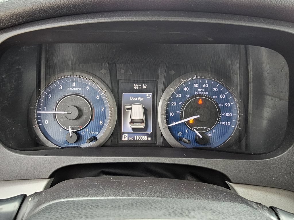 Used 2018 Toyota Sienna LE FWD image 25