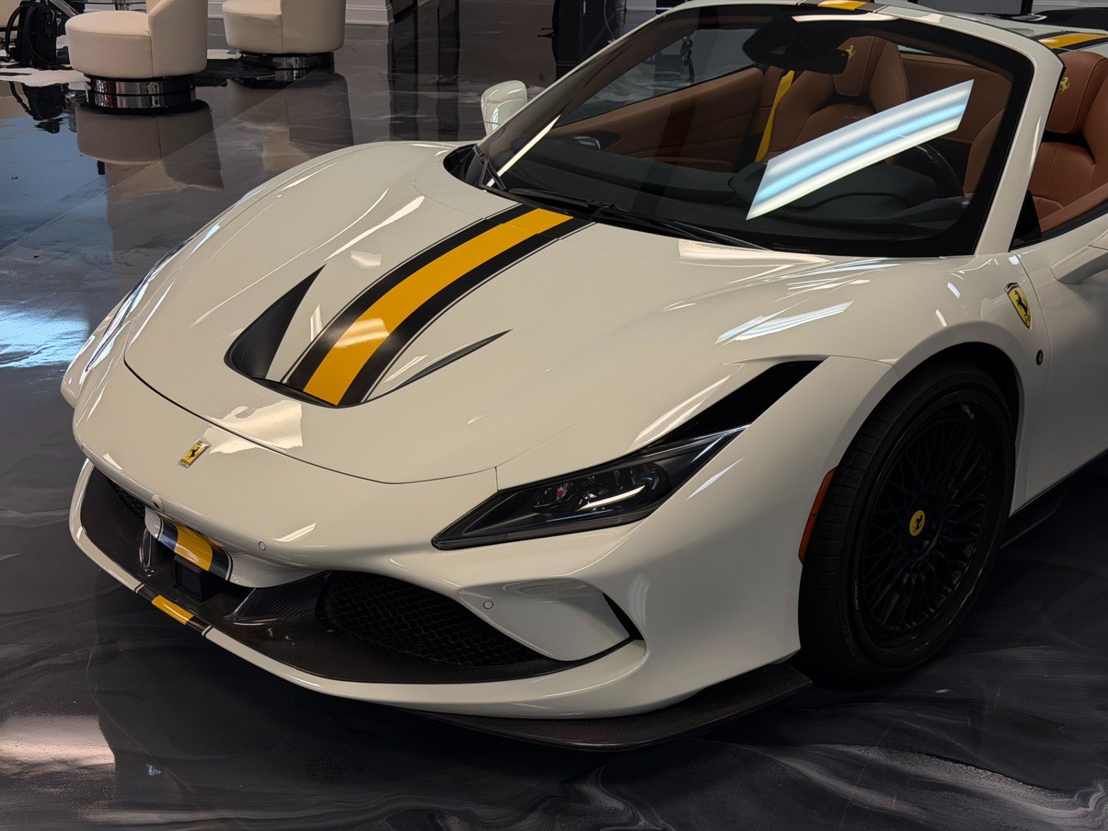 Used 2022 Ferrari F8 Tributo RWD image 4