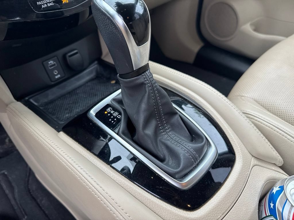 Used 2017 Nissan Rogue SL AWD/4WD image 7