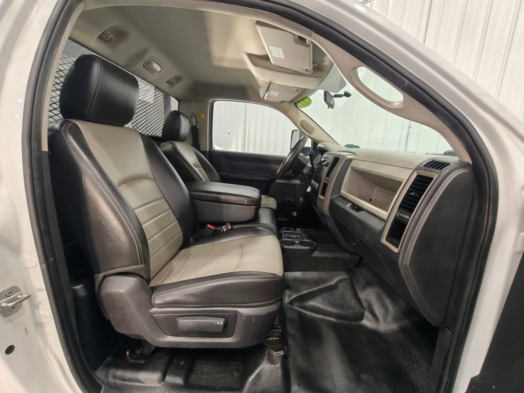 Used 2011 RAM 5500 4x4 Regular Cab w/ ST Decor Group image 30