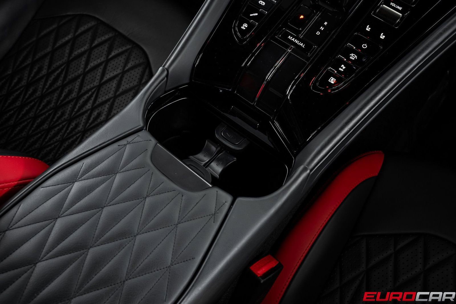 Used 2024 Aston Martin DB12 Coupe RWD image 28