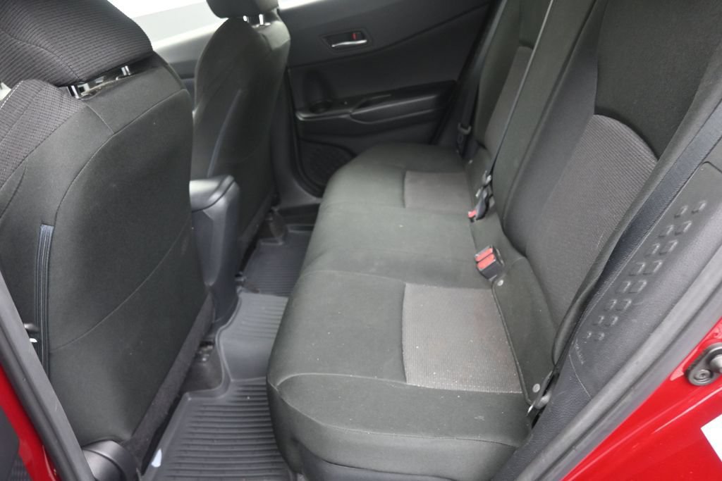 Used 2019 Toyota C-HR LE FWD image 14