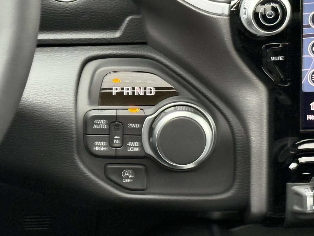 New 2026 RAM 1500 Big Horn AWD/4WD image 22