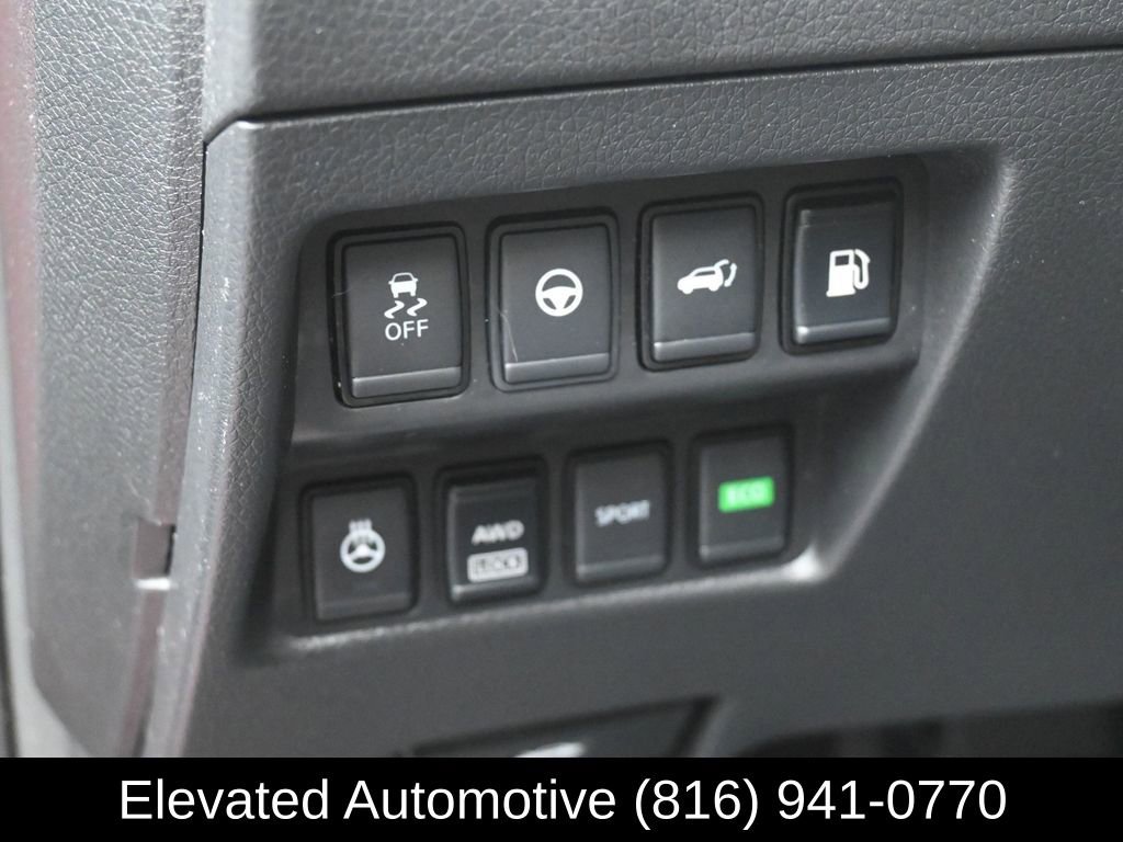 Used 2019 Nissan Rogue SV w/ Premium Package image 13