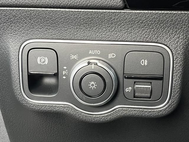 New 2025 Mercedes-Benz GLA 35 AMG 4MATIC image 24