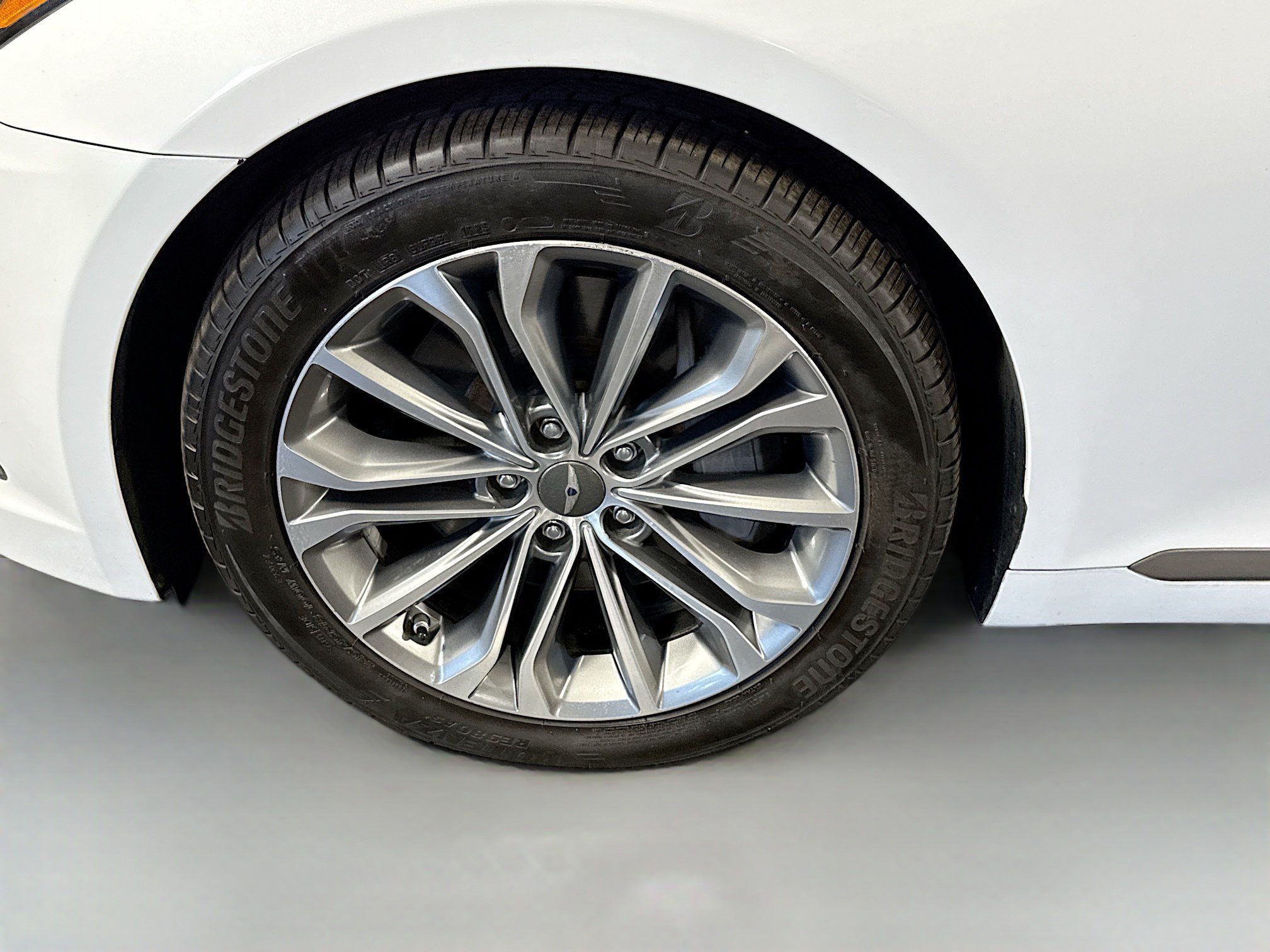 Used 2016 Hyundai Genesis 3.8 RWD image 38