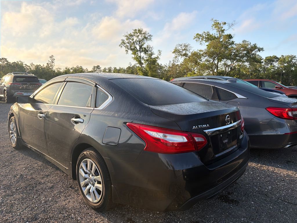 Used 2016 Nissan Altima 2.5 S w/ Power Driver Seat Package FWD image 7