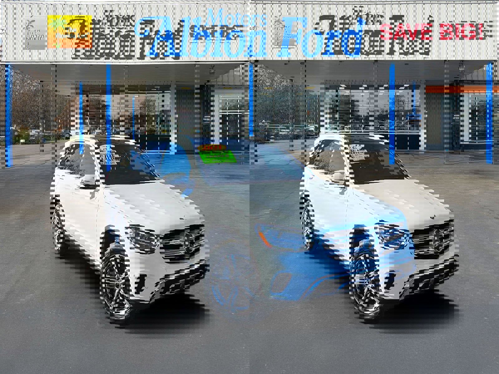 Used 2021 Mercedes-Benz GLC 300 4MATIC image 1