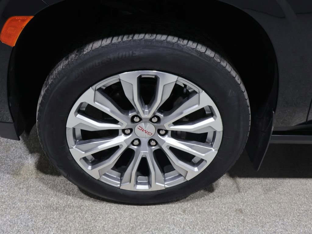 Used 2021 GMC Yukon XL Denali w/ Denali Ultimate Package image 10