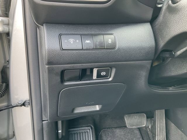 Used 2023 Hyundai Santa Fe SE image 16