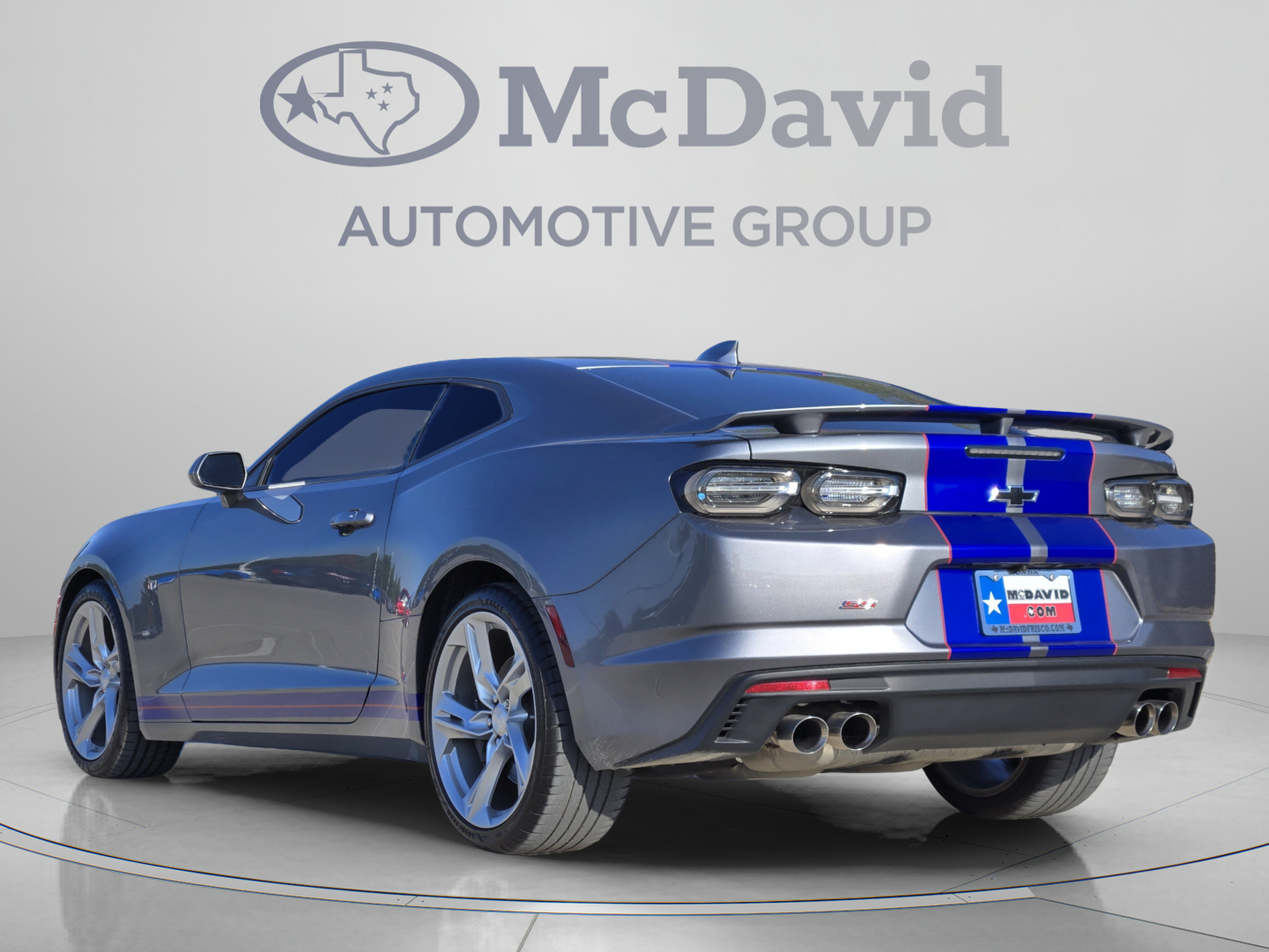 Used 2020 Chevrolet Camaro SS RWD image 2