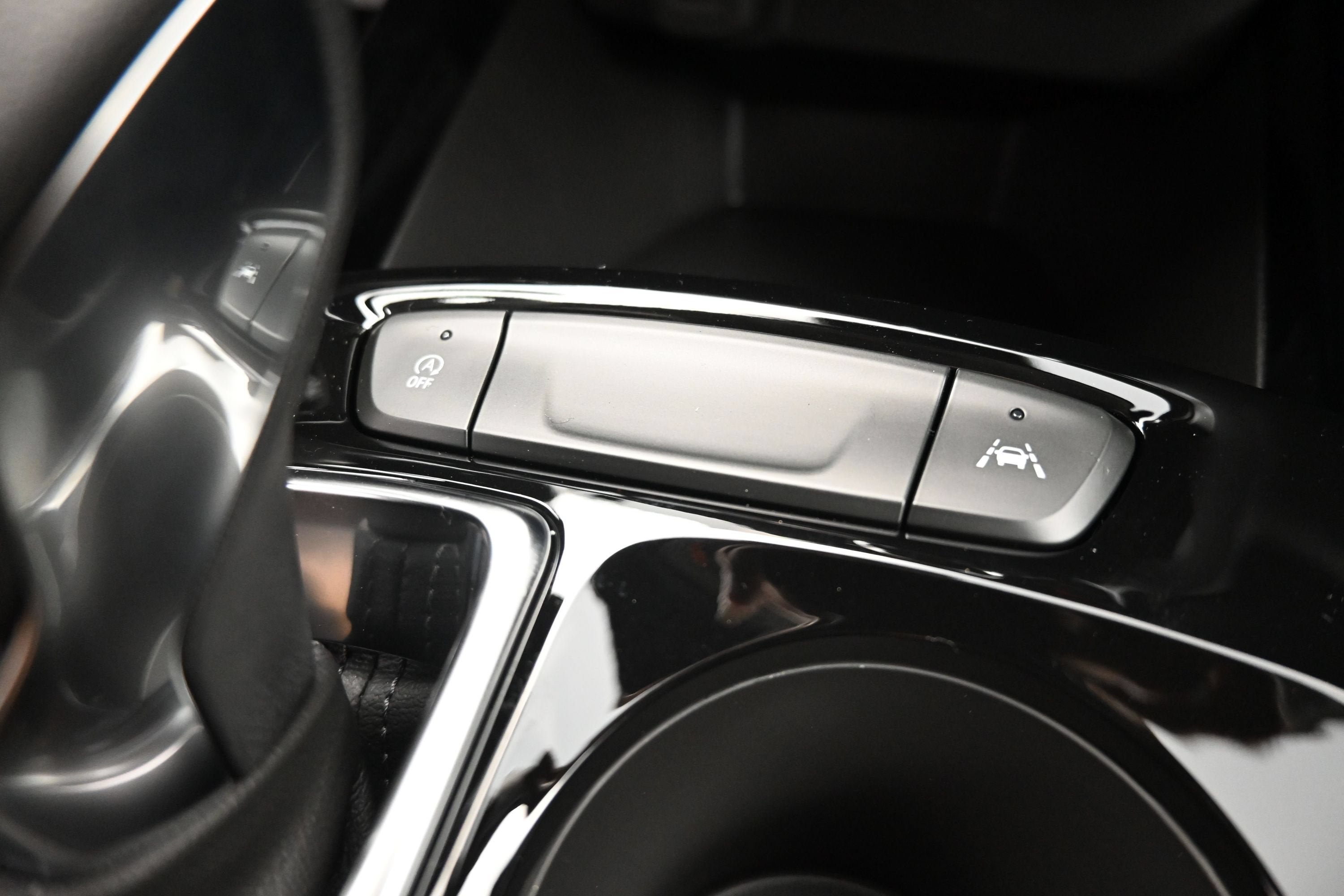 New 2026 Chevrolet Trax LT w/ Sunroof Package FWD image 22