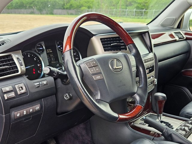 Used 2014 Lexus LX 570 4WD w/ Luxury Package image 10