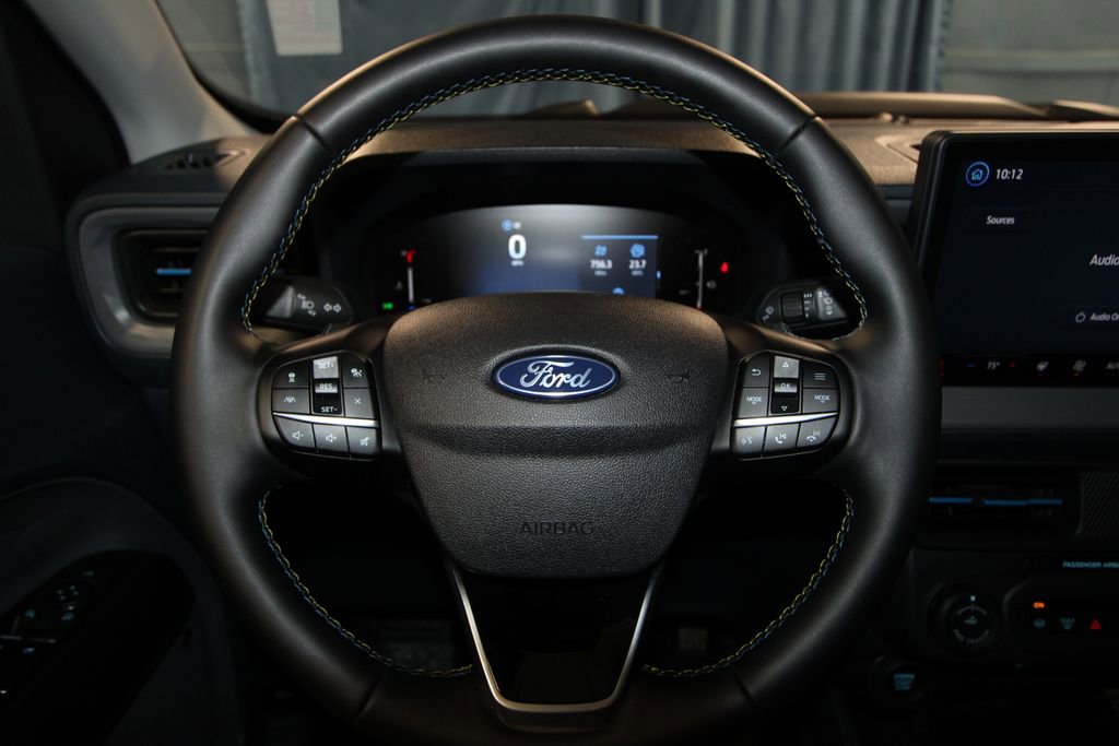 Used 2025 Ford Maverick Lobo AWD/4WD image 11
