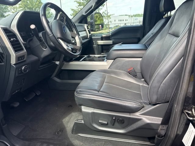 Used 2022 Ford F250 Lariat w/ Black Appearance Package AWD/4WD image 13