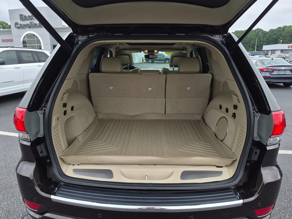 Used 2017 Jeep Grand Cherokee Overland AWD/4WD image 29