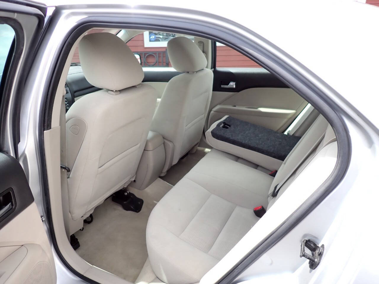 Used 2009 Ford Fusion SE FWD image 8