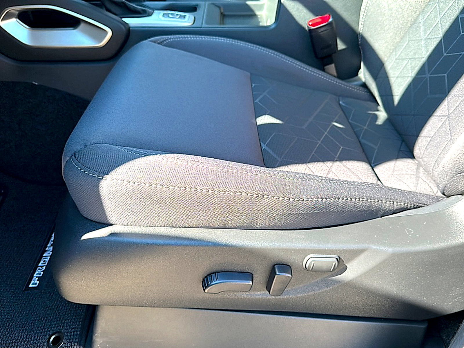 New 2026 Nissan Frontier SV w/ SV Convenience Package image 12