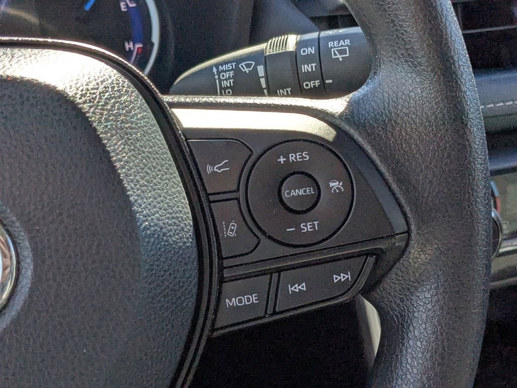 Used 2024 Toyota RAV4 XLE AWD/4WD image 22