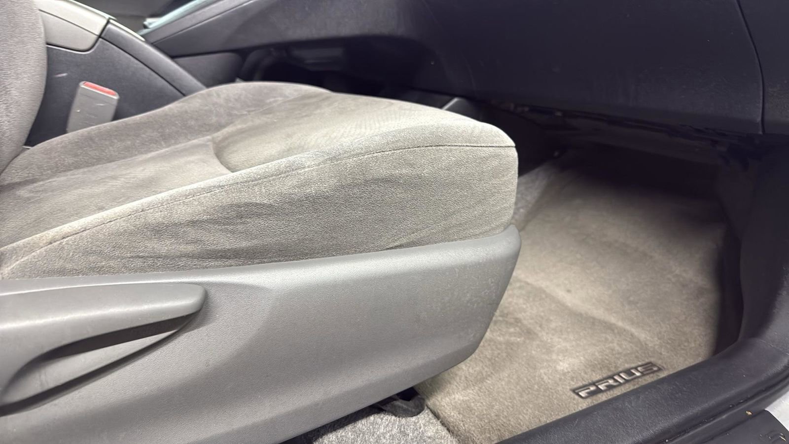 Used 2015 Toyota Prius Two image 25