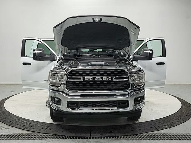 Used 2024 RAM 3500 Big Horn AWD/4WD image 10