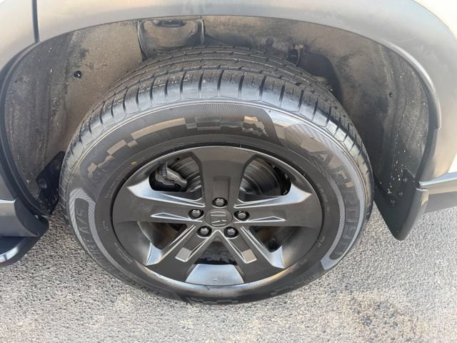 Used 2023 Honda Pilot LX image 13