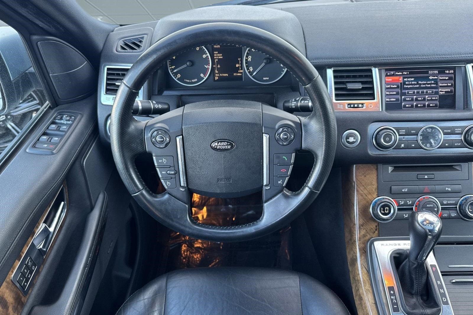 Used 2013 Land Rover Range Rover Sport HSE image 30
