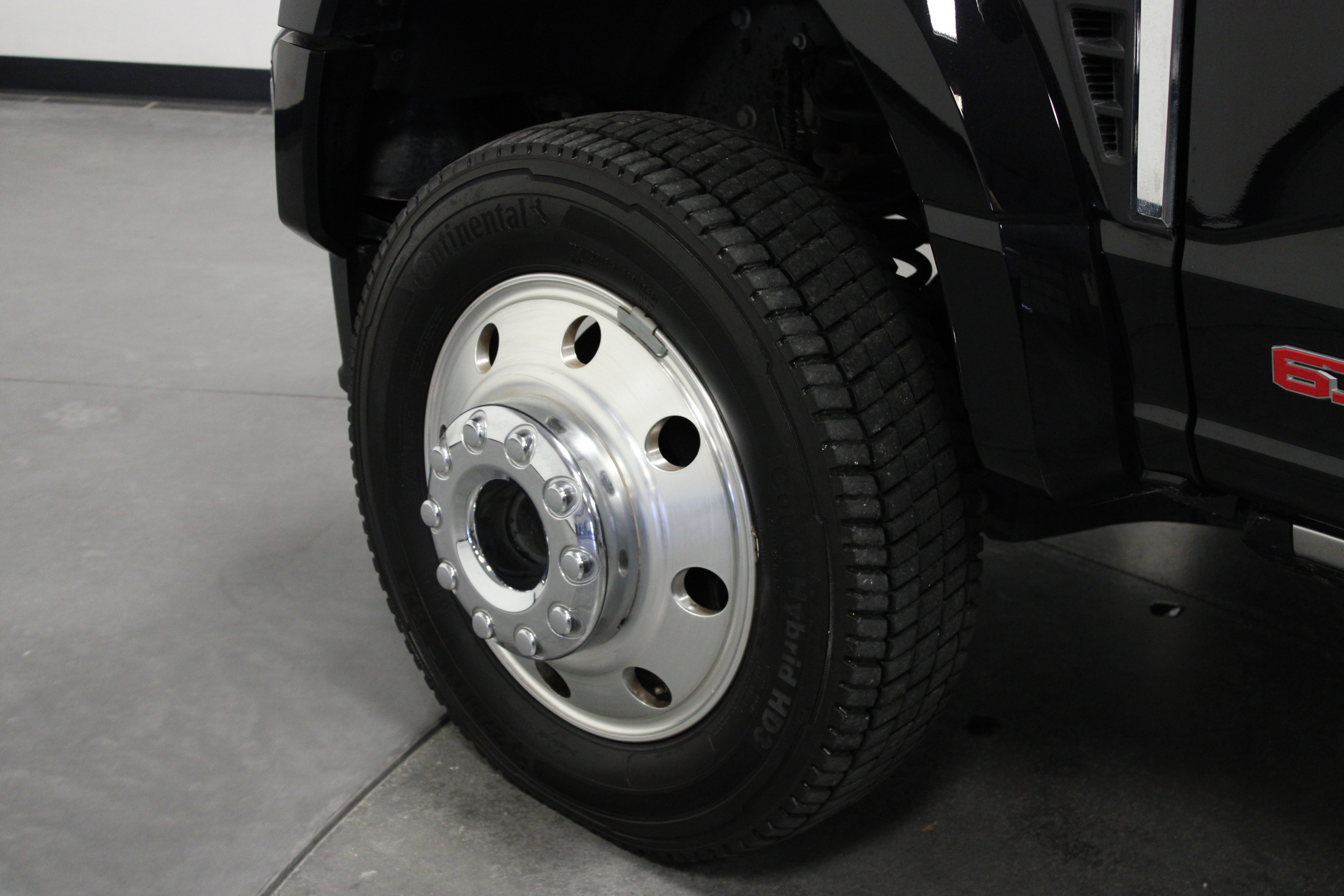 Used 2023 Ford F450 Limited w/ FX4 Off-Road Package image 10