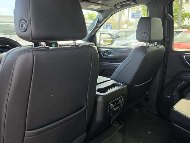 Used 2022 Chevrolet Tahoe Z71 w/ Luxury Package AWD/4WD image 11