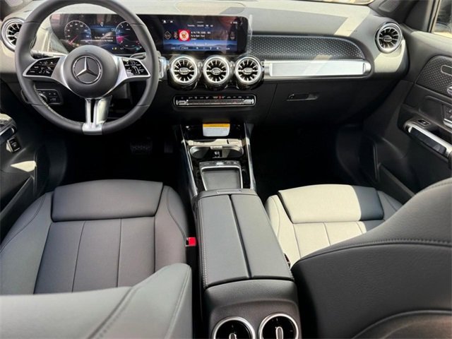 Certified 2025 Mercedes-Benz GLB 250 4MATIC image 7