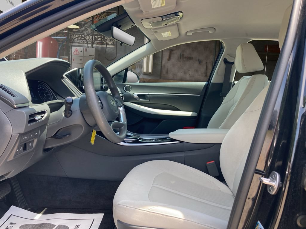 Used 2023 Hyundai Sonata SE FWD image 15