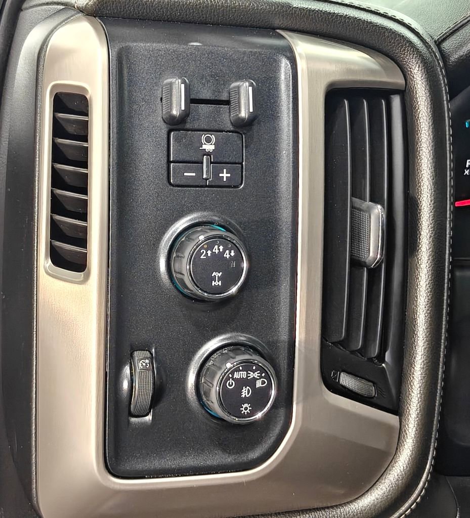 Used 2017 GMC Sierra 2500 Denali w/ Suspension Package, Off-Road image 9