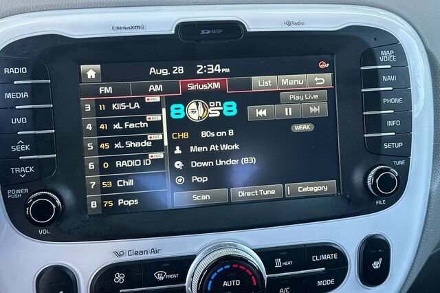 Used 2015 Kia Soul EV image 17