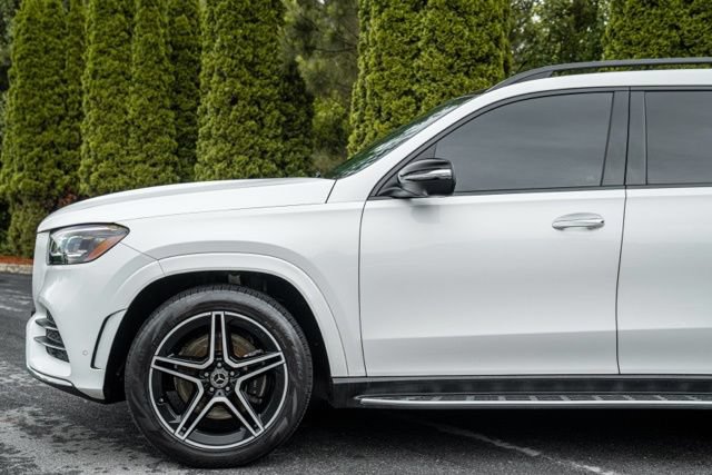 Used 2023 Mercedes-Benz GLS 450 4MATIC w/ AMG Line Exterior image 10