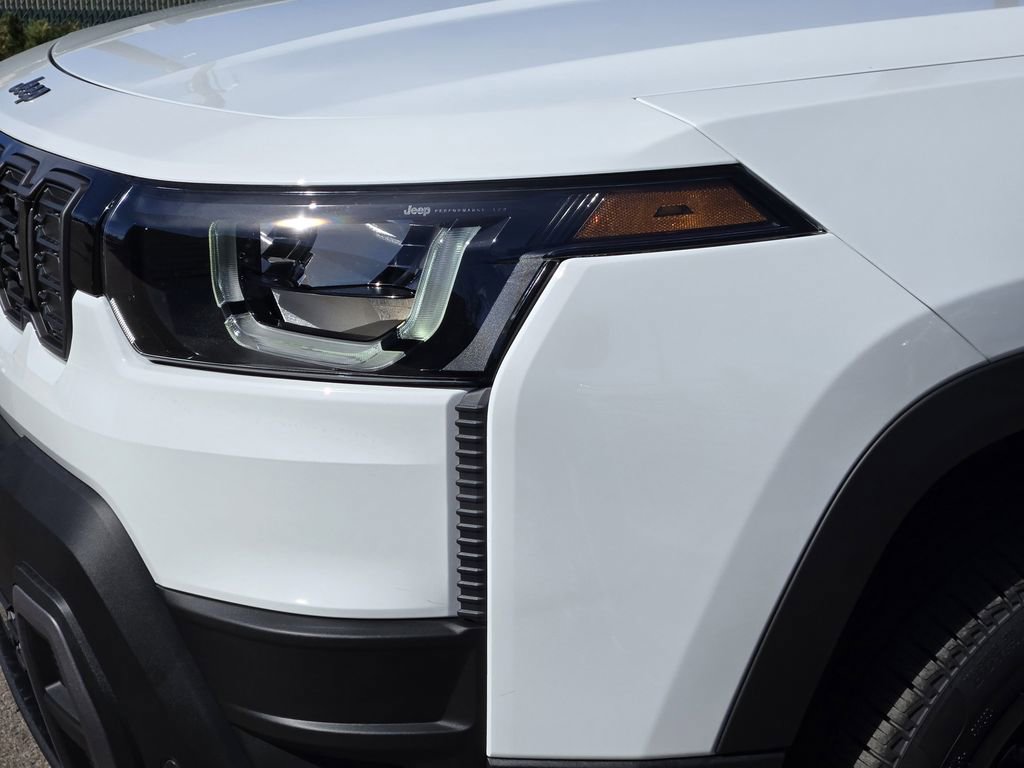 New 2026 Jeep Cherokee Overland image 5