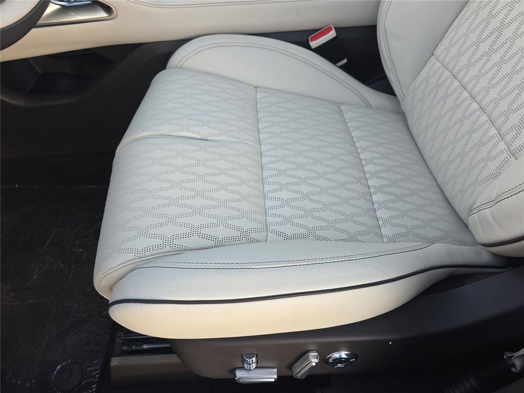 New 2026 Lincoln Nautilus Black Label image 16