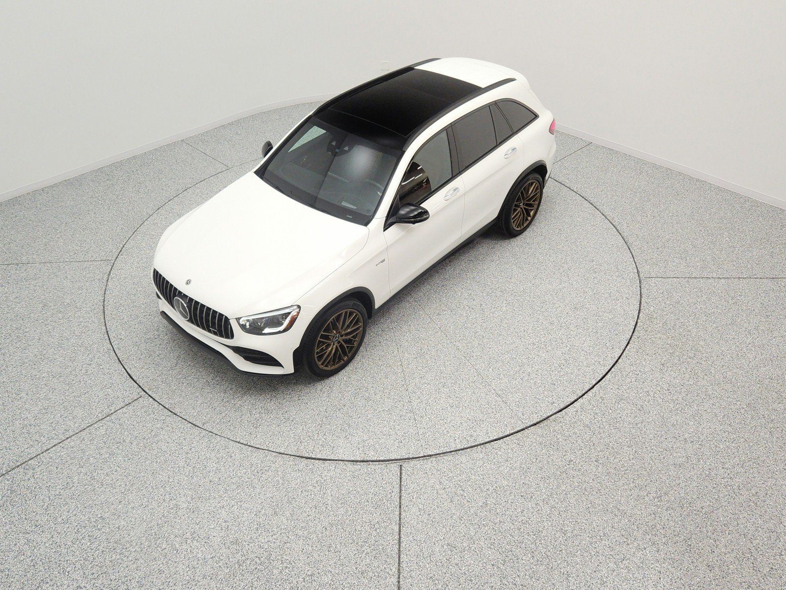Used 2022 Mercedes-Benz GLC 43 AMG 4MATIC w/ Driver Assistance Package image 9