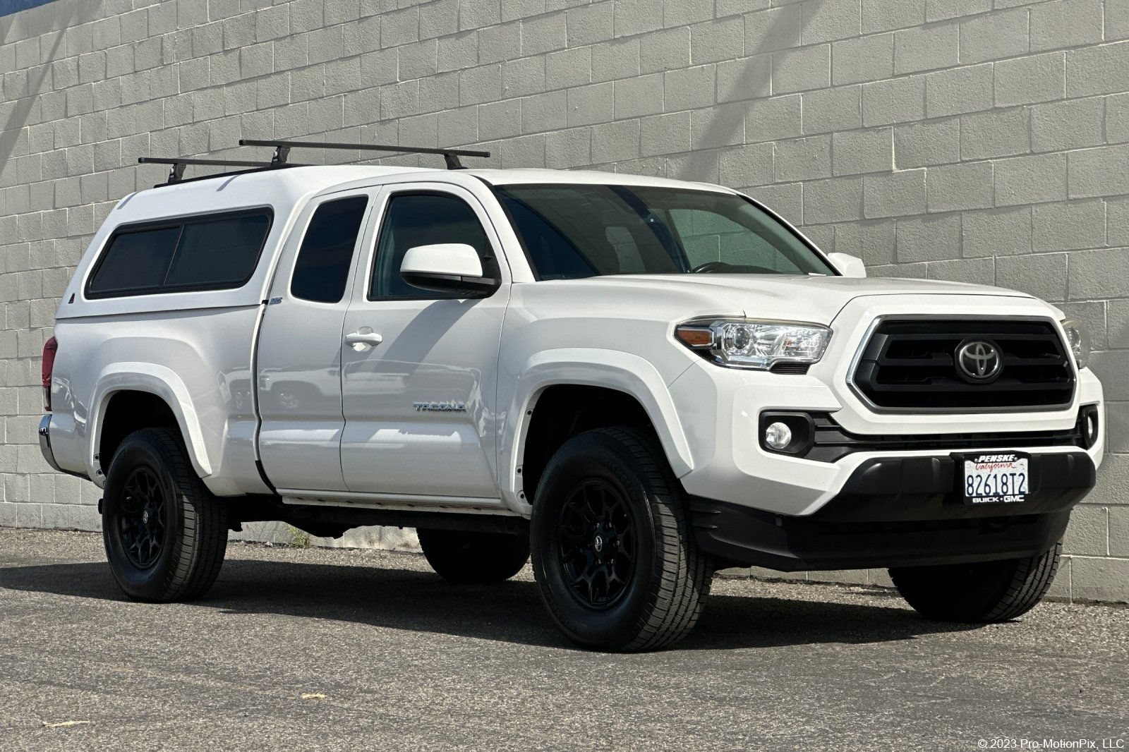 Used 2020 Toyota Tacoma SR5 AWD/4WD image 1